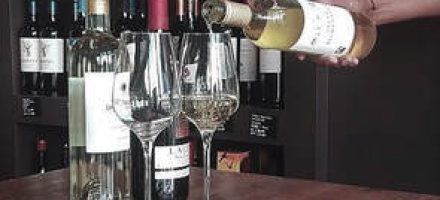 wine-pouring-min.jpg